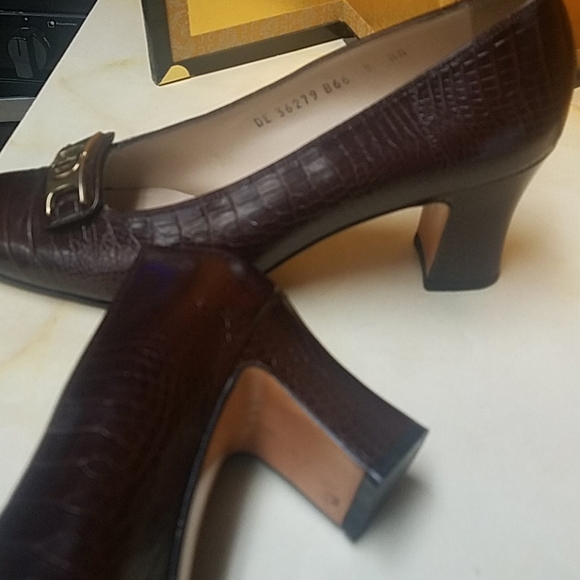 ❤💖Salvatore Ferragamo Womens Python Block Shoes - Picture 9 of 9